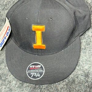 NWT Vintage University of Iowa Pro-Line Black Cap with Yellow  I Logo size 7 3/4